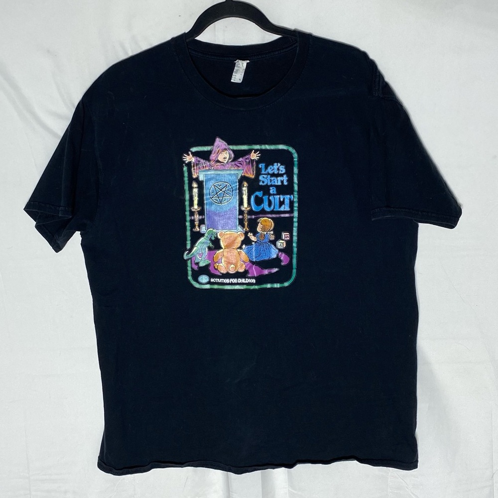 Gildan Let’s Start A Cult Graphic T Shirt M